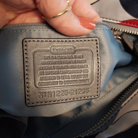 3695 Large Red, White & Blue Coach Tote Bag In Excellent Shape. - Picture 10 of 14